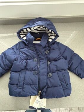 NWT Kids Navy Puffer Jacket with Hood - Gap Kids size 12-18 months
